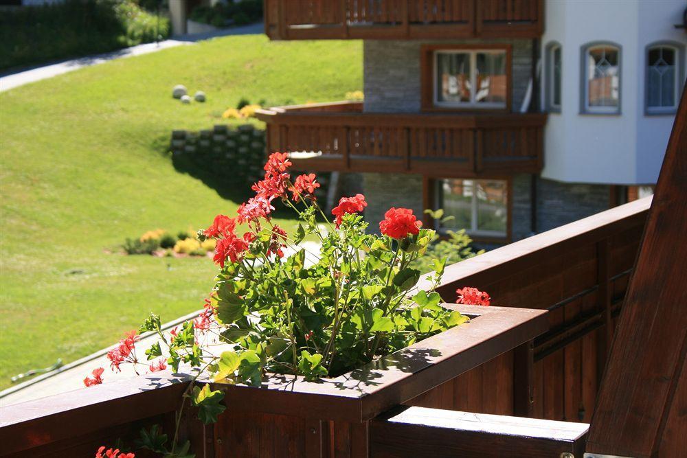 Berghof Garni - The Dom Collection Bed & Breakfast Saas-Fee Eksteriør bilde